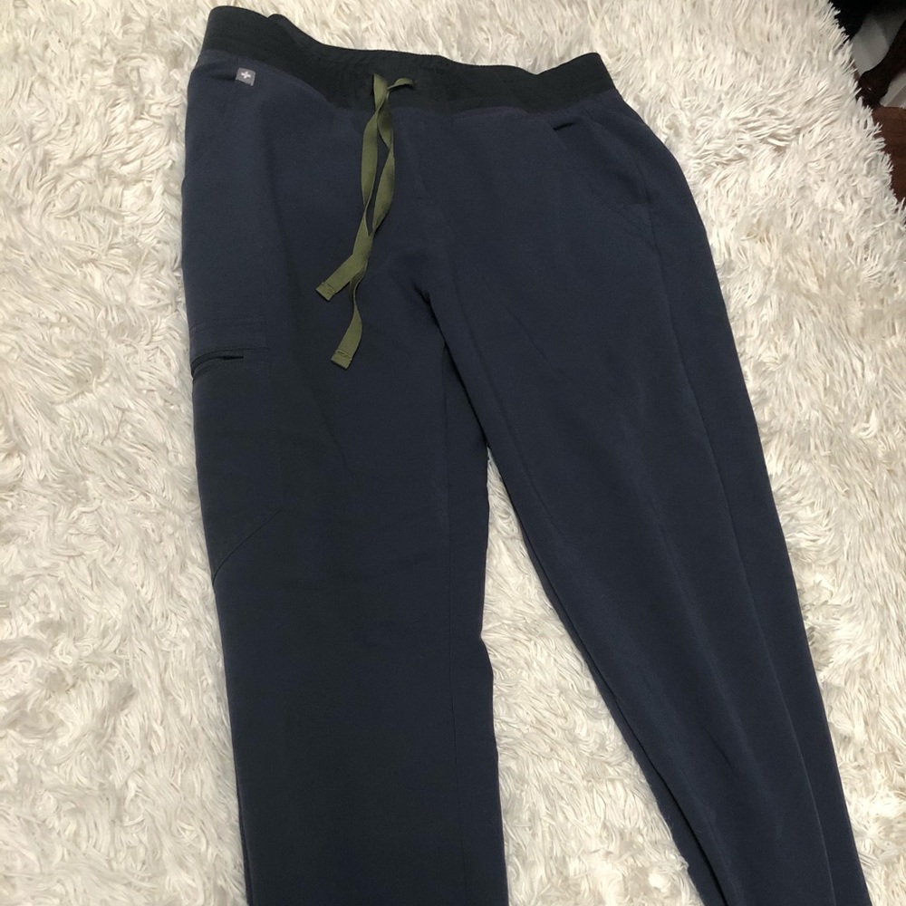 Figs limited edition “Quiet Navy” joggers Med Tall